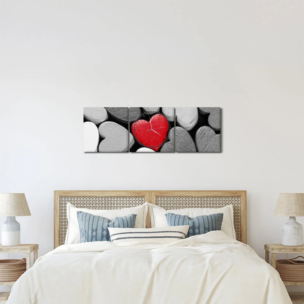 Obraz drewnianych serc (z zegarem) (90x30 cm)