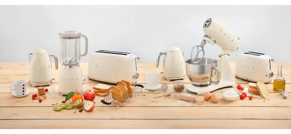 Kremowy robot kuchenny Retro Style – SMEG