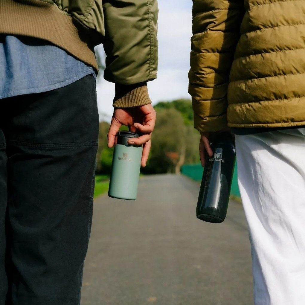 Termos Stanley All Day Slim Bottle 600 ml, czarnypołysk, 0,6 l