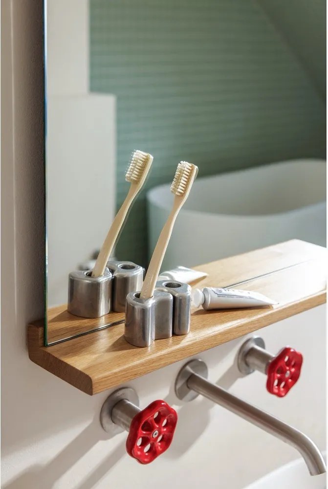 Metalowy uchwyt na szczoteczki do zębów w kolorze srebra Mis – noo.ma