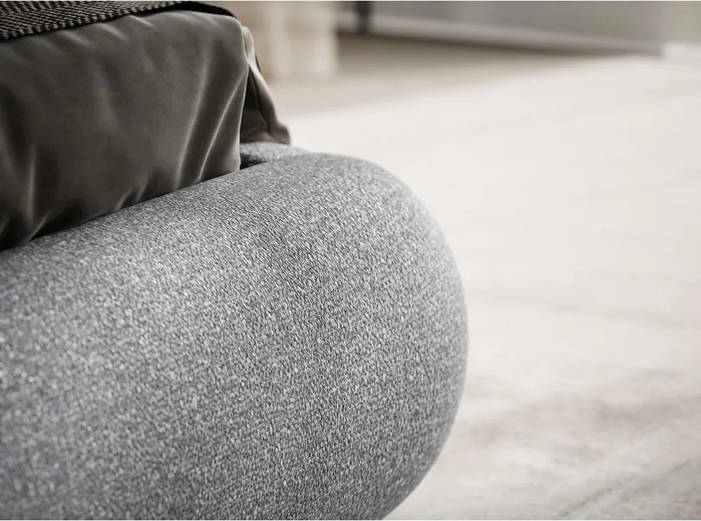 Szare tapicerowane łóżko dwuosobowe ze schowkiem ze stelażem 160x200 cm Maumere – Maison de Rêve