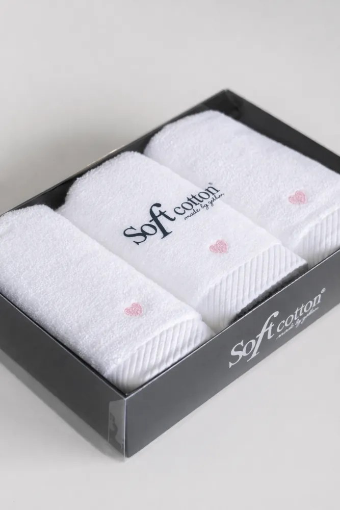 Zestaw podarunkowy małych ręczników MICRO LOVE, 3 szt Biały / różowe serduszka