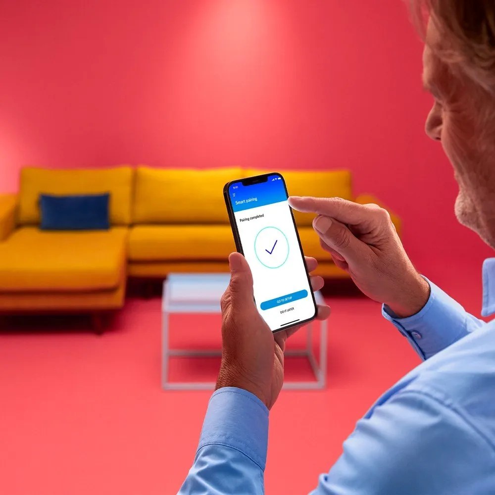 Inteligentna zewnętrzna taśma świetlna LED 15 W – WiZ