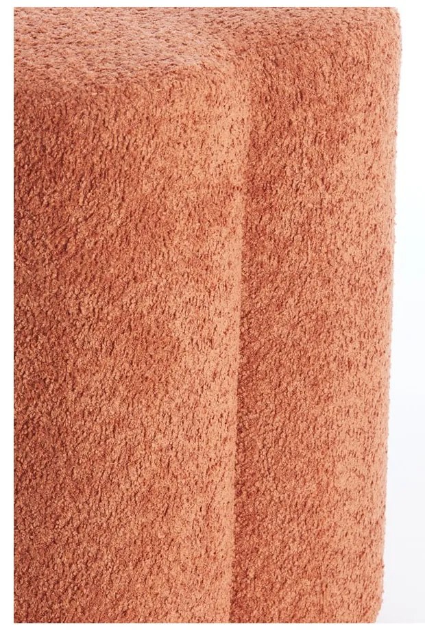 Pomarańczowy puf z materiału bouclé Nalani – Light &amp; Living