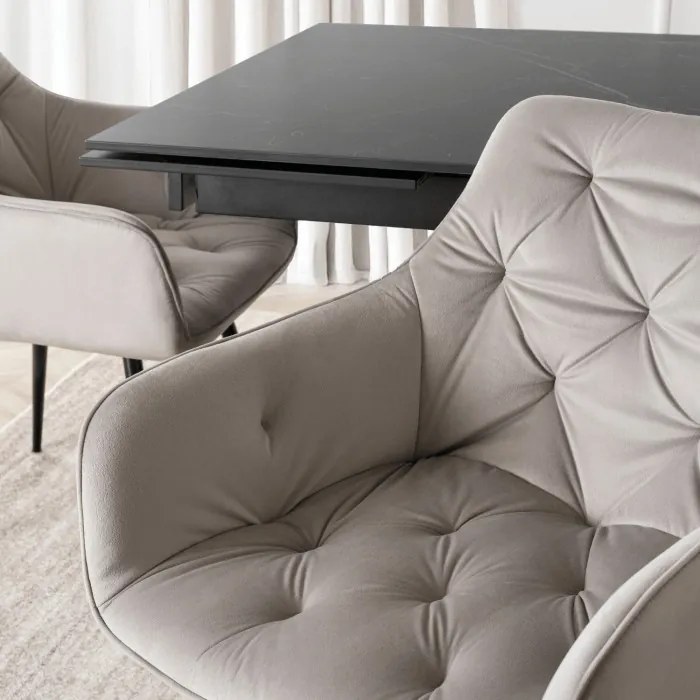 Zestaw Stół Prostokątny Rozkładany VICTOR 160-240 cm Czarny Marmur i 4 Krzesła MODESTO Szare Welurowe Nowoczesne