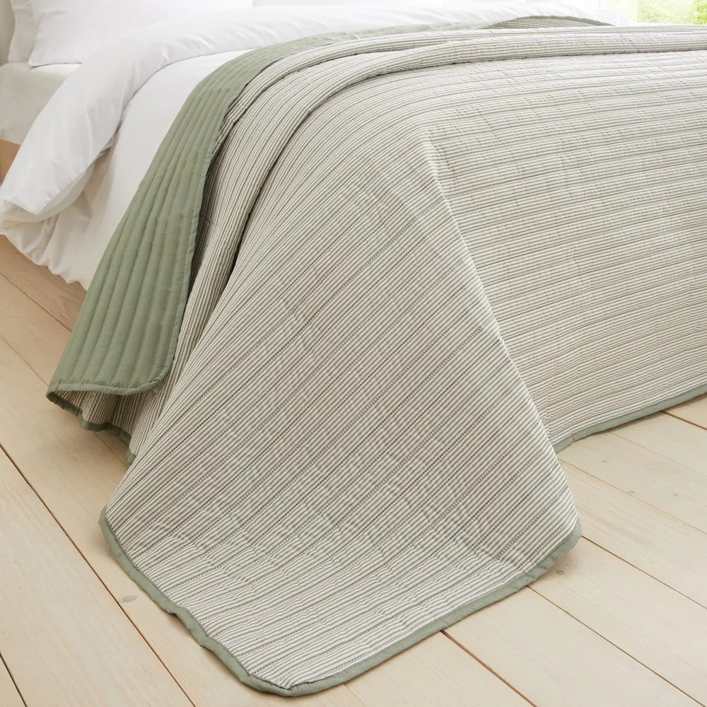 Zielona narzuta pikowana 220x230 cm Stripe – Catherine Lansfield