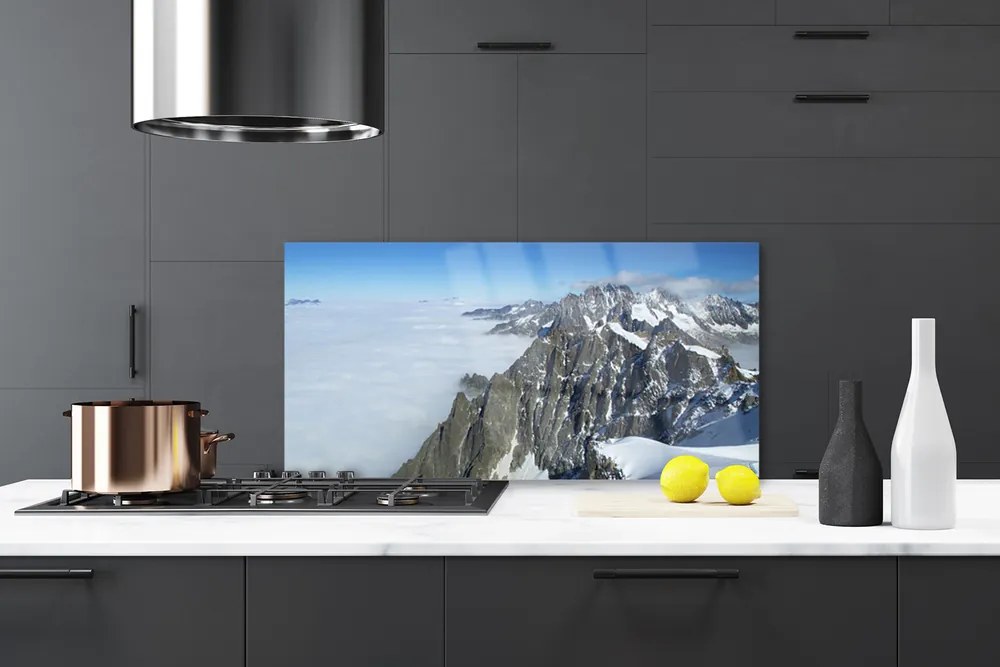 Szkło nad Blatem Szczyty Gór W Chmurach