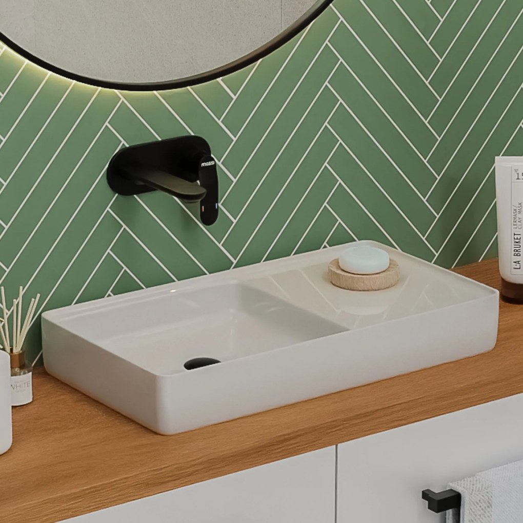 Umywalka ceramiczna nablatowa prostokątna biała z dużą półką na mydło 76 x 40 cm GERA