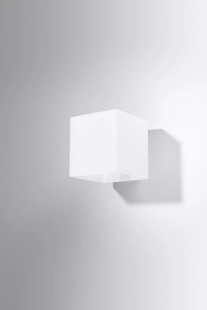 Szklany minimalistyczny kinkiet E732 G3-P88