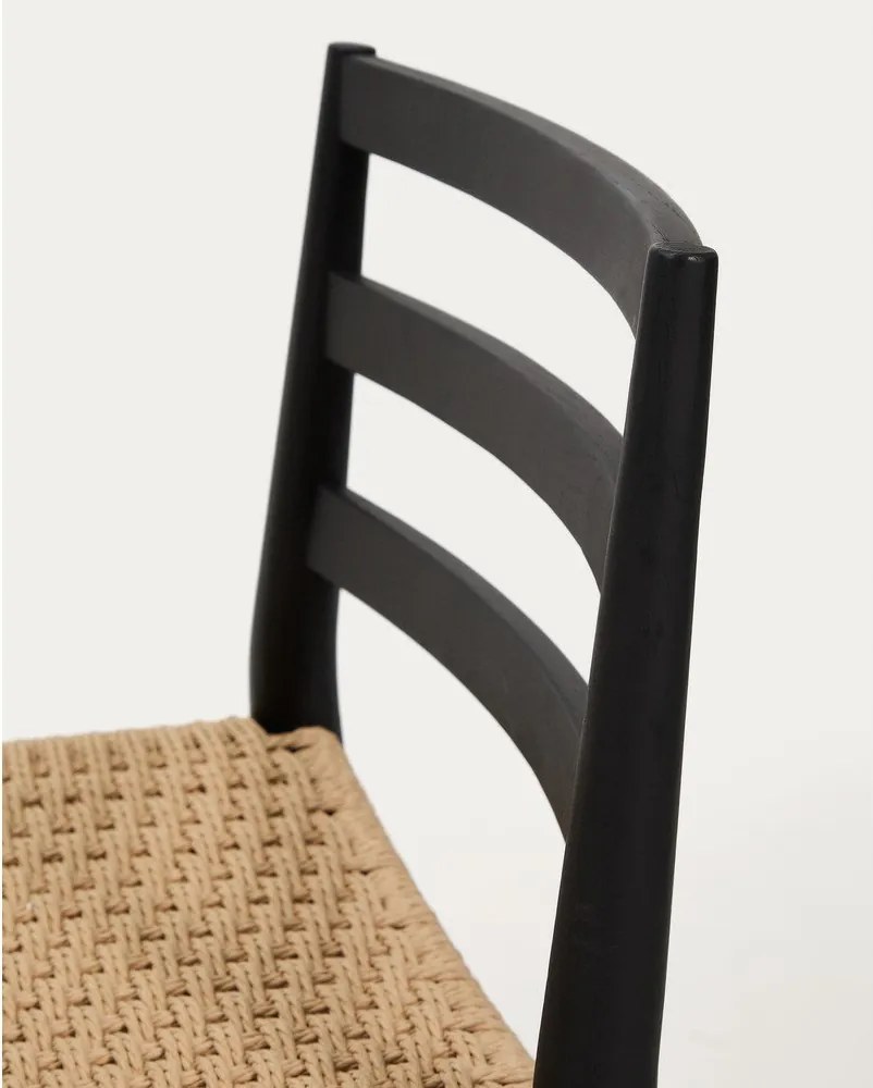 Czarny/w naturalnym kolorze hoker z litego drewna dębowego (wysokość siedziska 65 cm) Analy – Kave Home