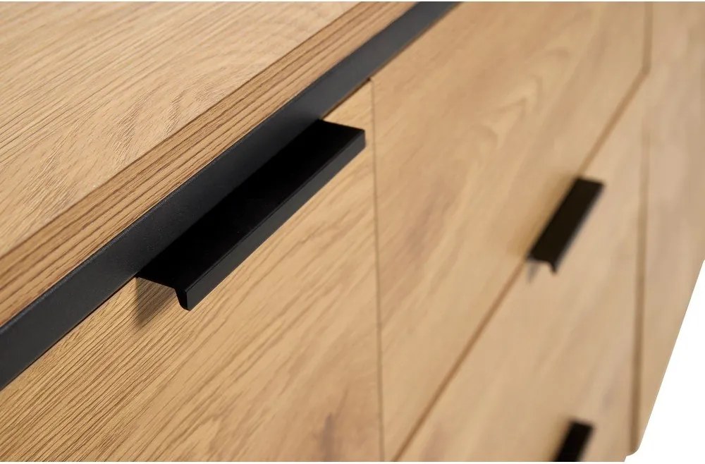 Komoda w dekorze dębu w naturalnym kolorze 155x81x45 cm Cesura – Unique Furniture