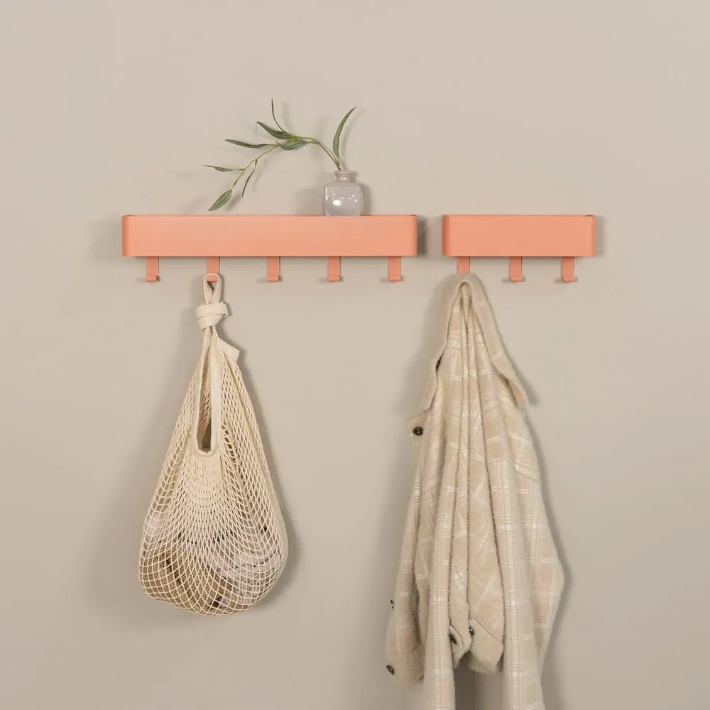 Łososiowy metalowy wieszak ścienny z półką 52 cm Dax Play – Spinder Design