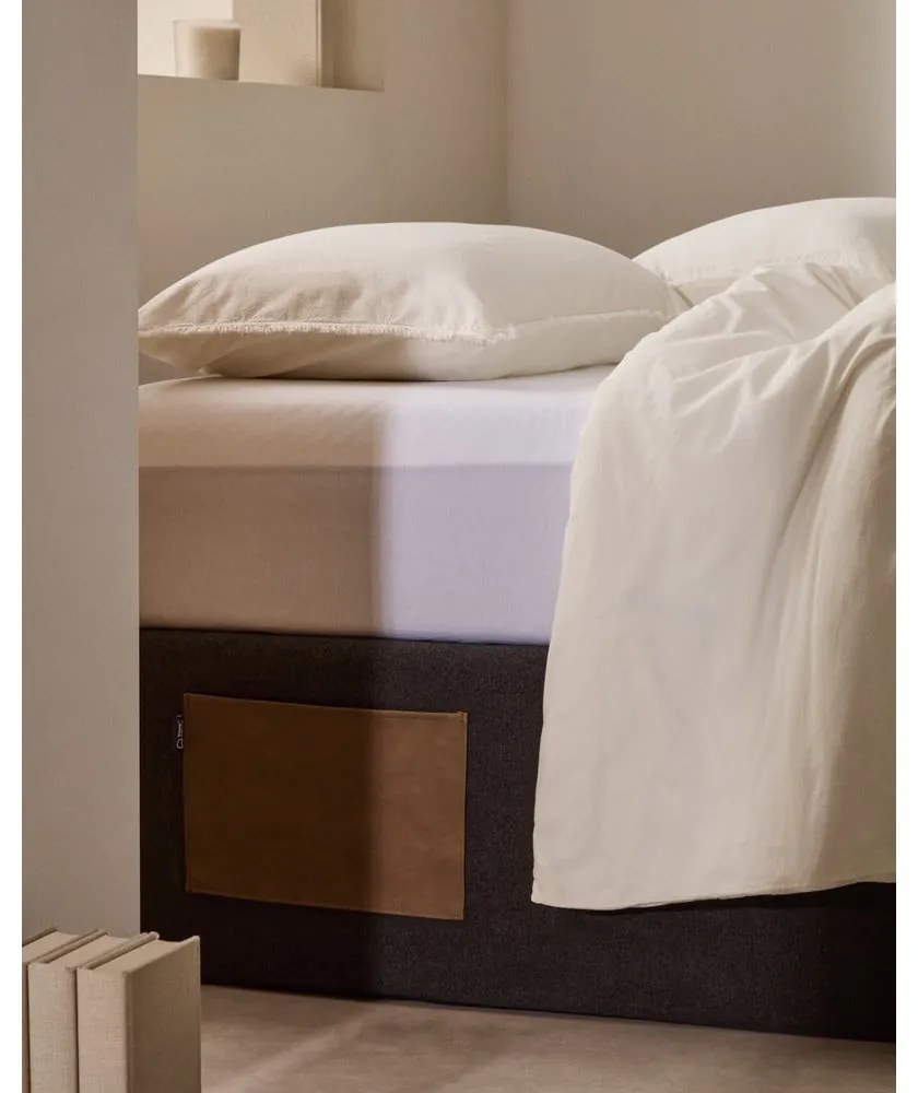 Czarne tapicerowane łóżko dwuosobowe ze schowkiem/bez zagłówka 140x190 cm Matters – Kave Home