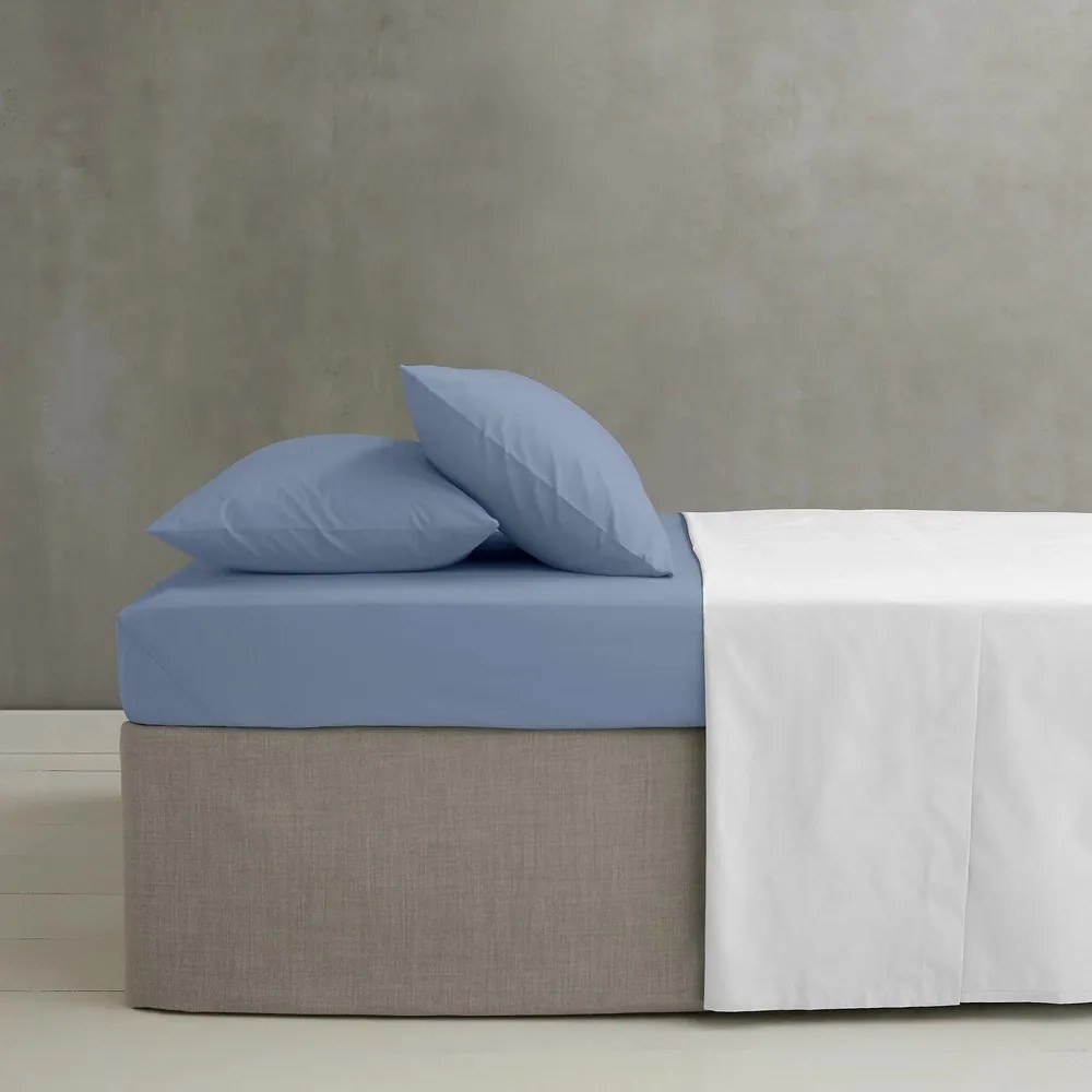 Niebieskie prześcieradło z perkalu z gumką 135x190 cm Easy Iron Percale – Catherine Lansfield