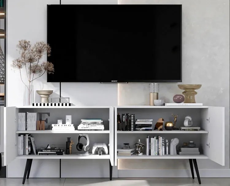 Biała ryflowana szafka pod telewizor na nóżkach F5-M07