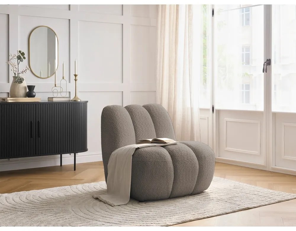 Szarobrązowy fotel z materiału bouclé Janissaire – Bobochic Paris