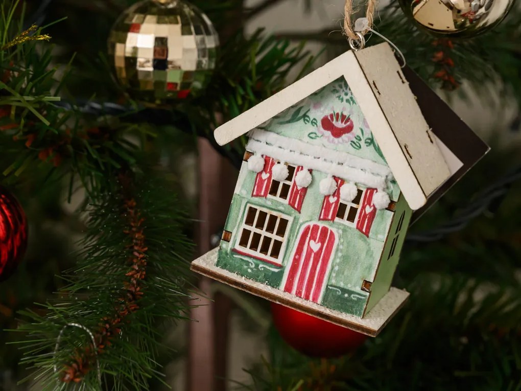 Wiszący domek bożonarodzeniowy CHRISTMAS HOUSE drewniany - więcej wariantów