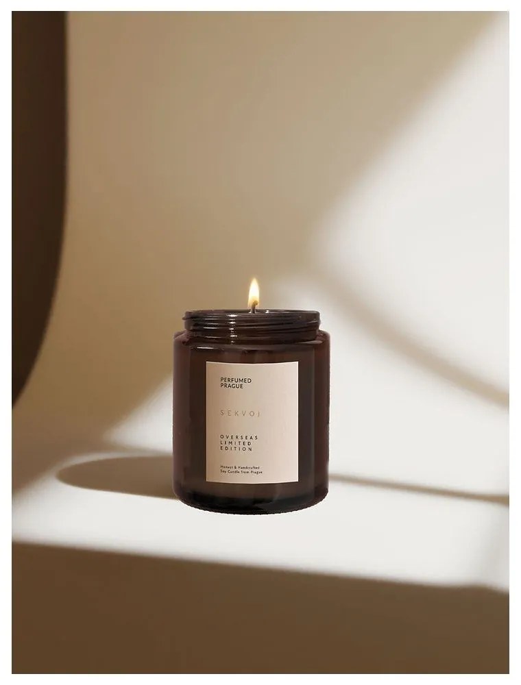 Zapachowa sojowa świeca czas palenia 40 h Sequoia – Perfumed Prague