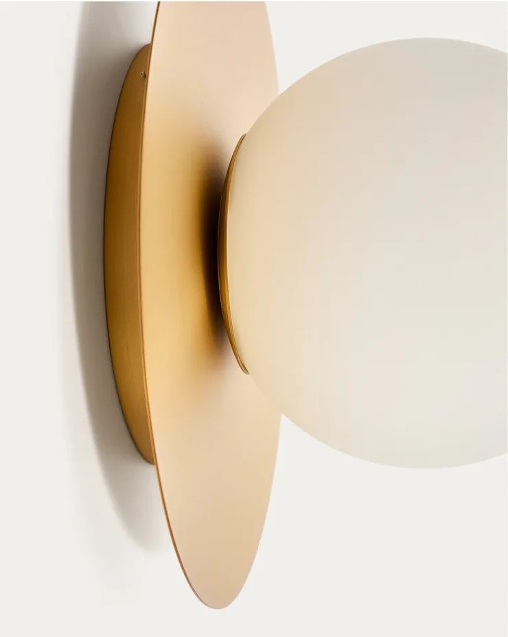 Kinkiet w biało-złotym kolorze ø 25 cm Brisia – Kave Home