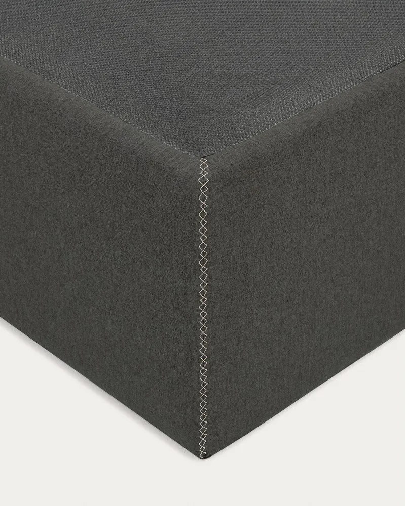 Czarne tapicerowane łóżko jednoosobowe ze schowkiem 90x190 cm Matters – Kave Home