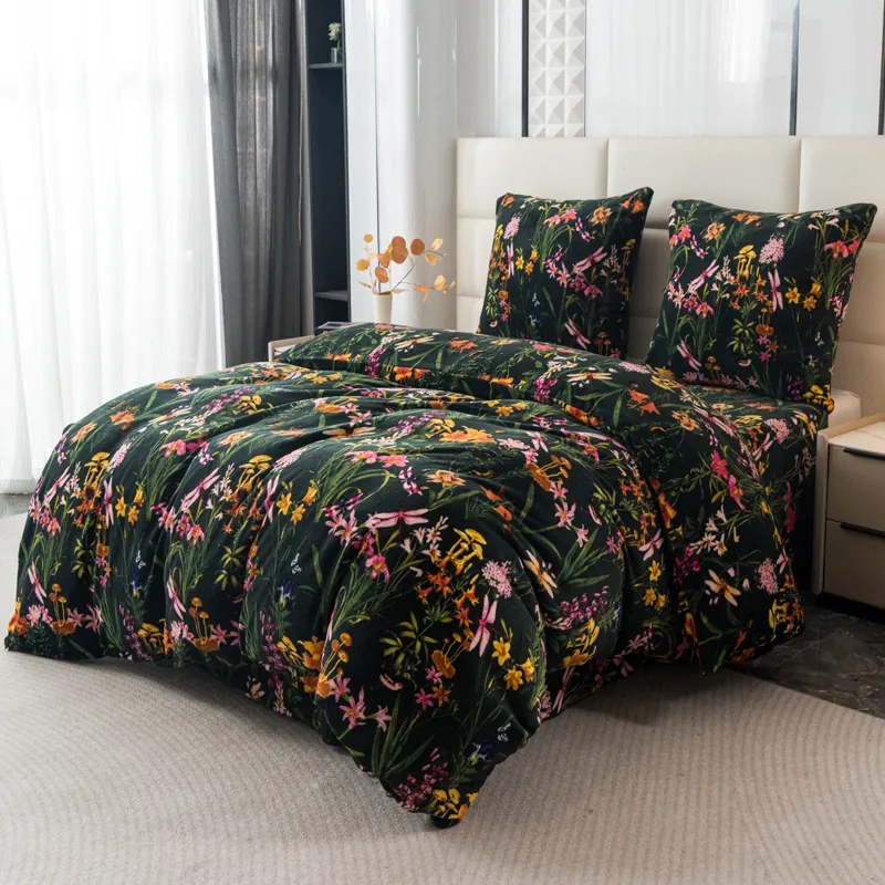 PrzytulneMieszkanie.pl PrzytulneMieszkanie.pl Pościel z mikropluszu MYSTIC GARDEN ciemnozielona Rozmiar pościeli: 70 x 90 cm | 140 x 200 cm