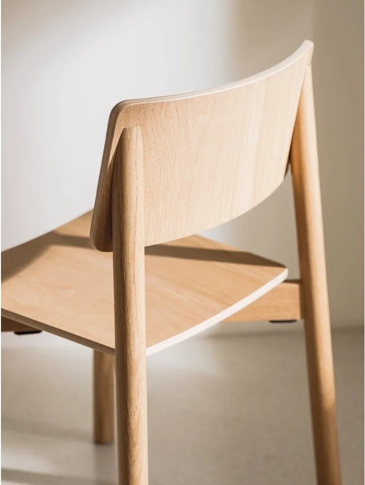 Krzesło sztaplowane w dekorze dębu w naturalnym kolorze Wem – noo.ma