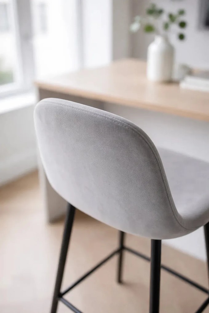 Czarny aksamitny stoek