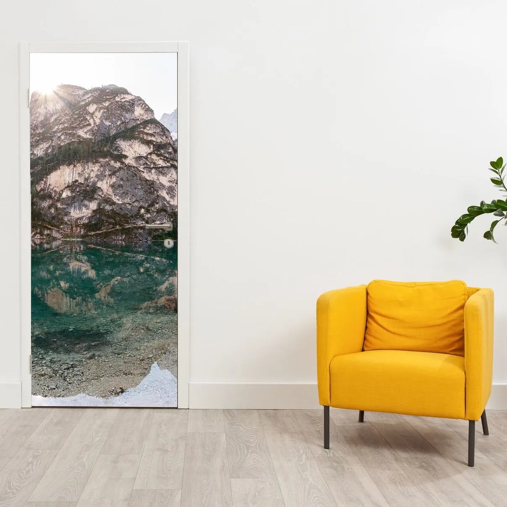 Fototapeta na drzwi - Górskie jezioro (95x205cm)