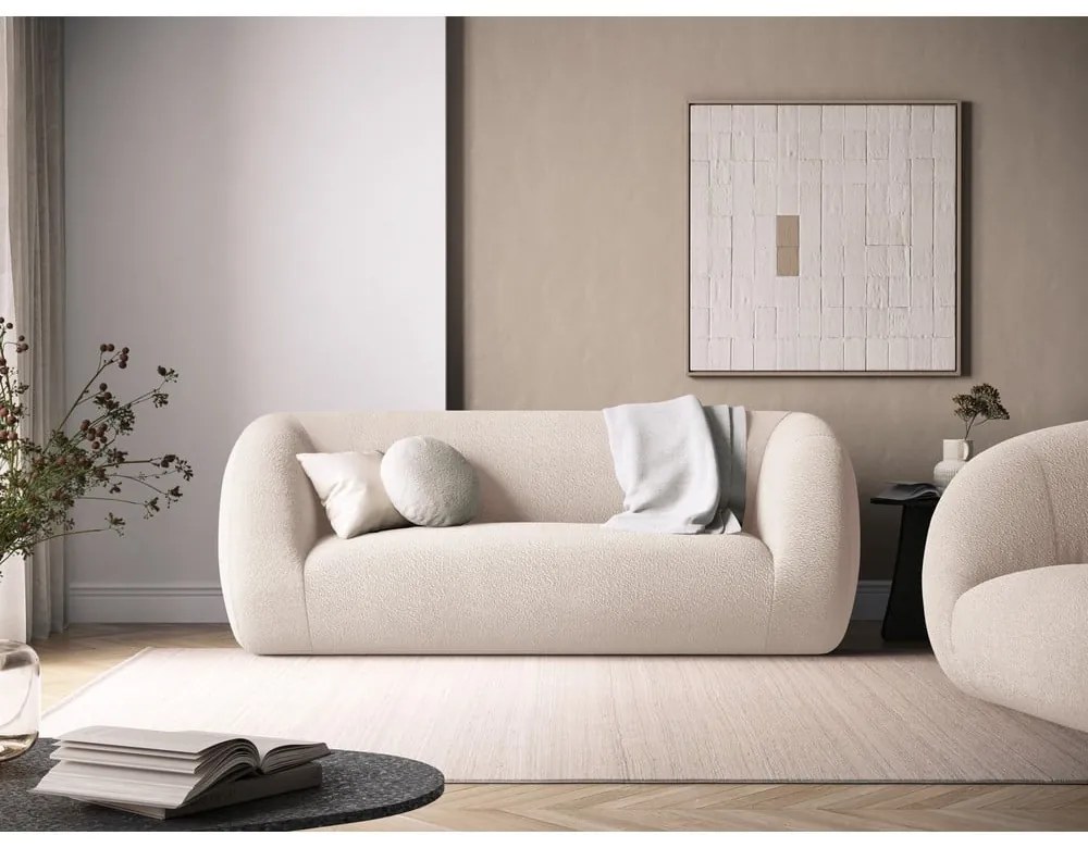 Kremowa sofa z materiału bouclé 210 cm Essen – Cosmopolitan Design