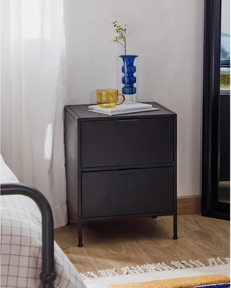 Czarna stalowa szafka nocna Shantay – Kave Home