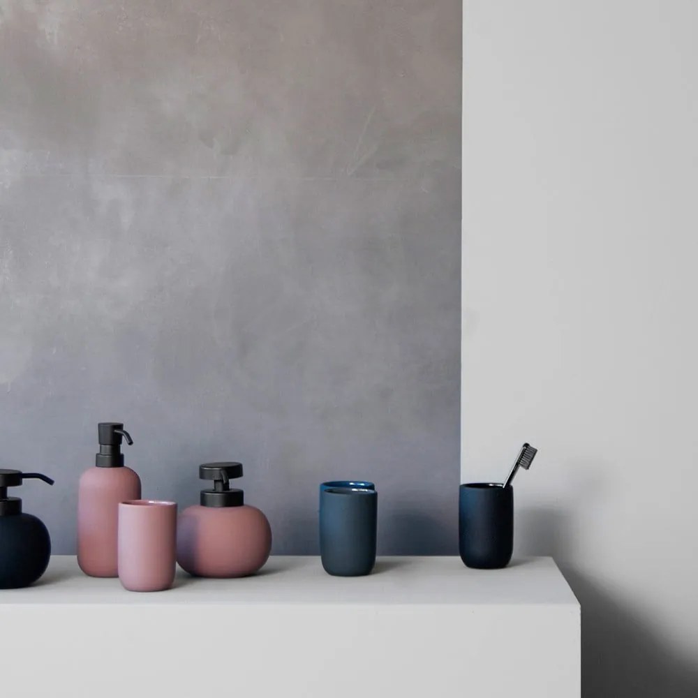 Antracytowy ceramiczny kubek na szczoteczki do zębów Lotus – Mette Ditmer Denmark