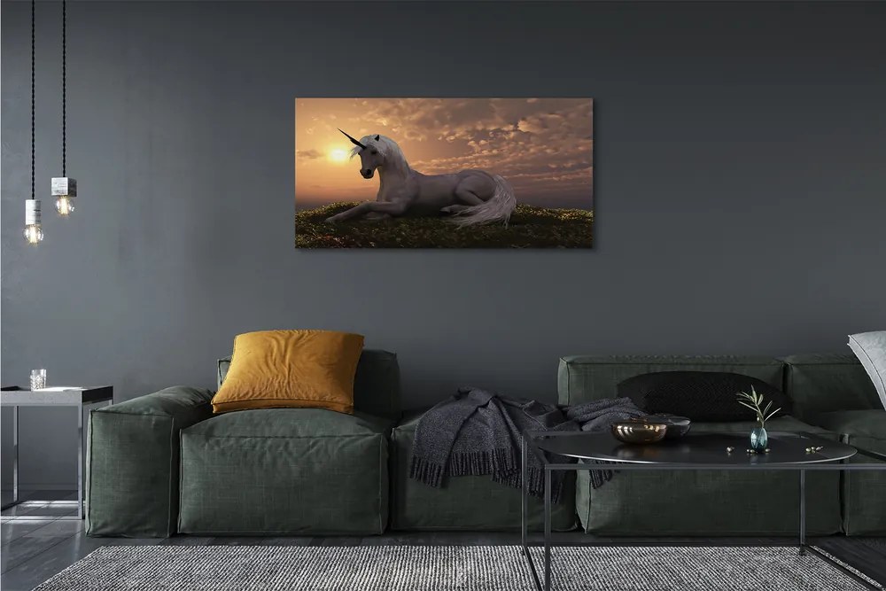 Obraz drukowany na płótnie Jednorożec w Górach o Zachodzie