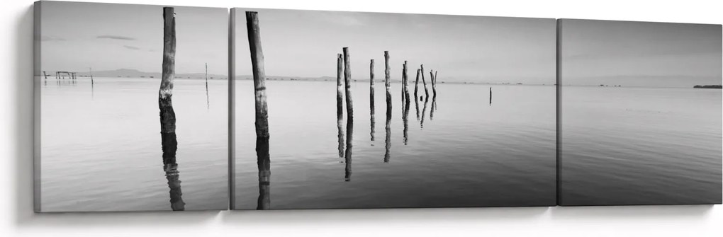 Obraz czarno - białej powierzchni wody (170x50 cm)