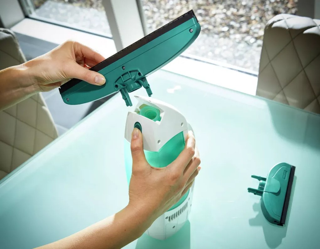 Leifheit odkurzacz do okien Window Cleaner z mopem, drążkiem 43 cm, nasadką ssącą 17 cm czarny 51016