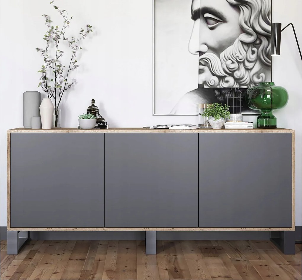 Komoda z 3 drzwiami - korpus dąb wotan, fronty grafit mat - 168 cm, metalowe nogi