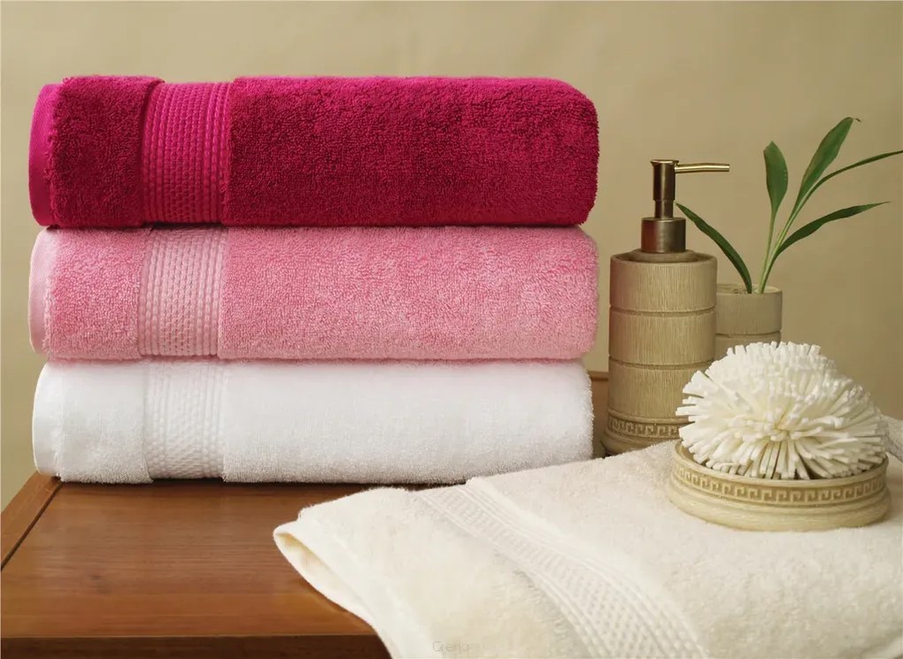 Ręcznik kąpielowy EGYPTIAN COTTON Greno 70x140 fuksja 600g/m2 Premium GRENO