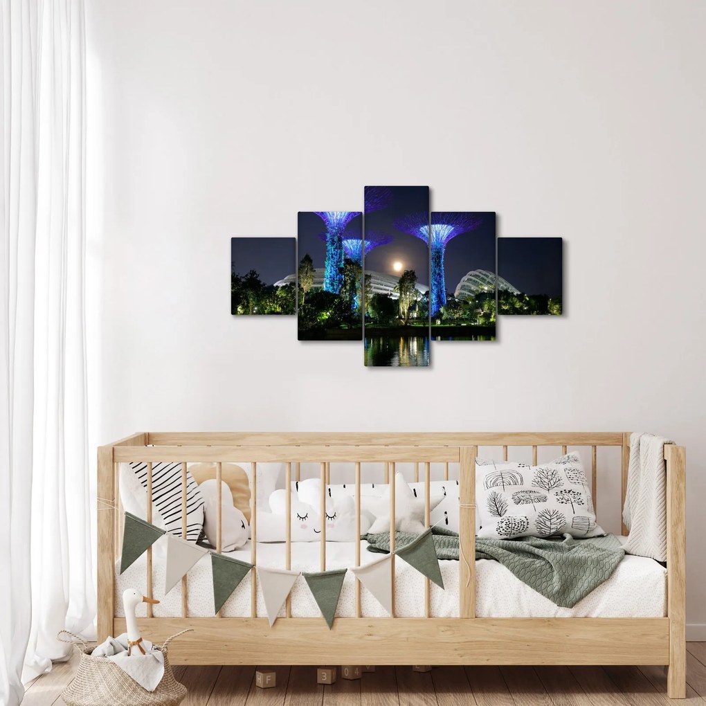 Obraz przedstawiający pełnię księżyca w ogrodach Singapuru (125x70 cm)