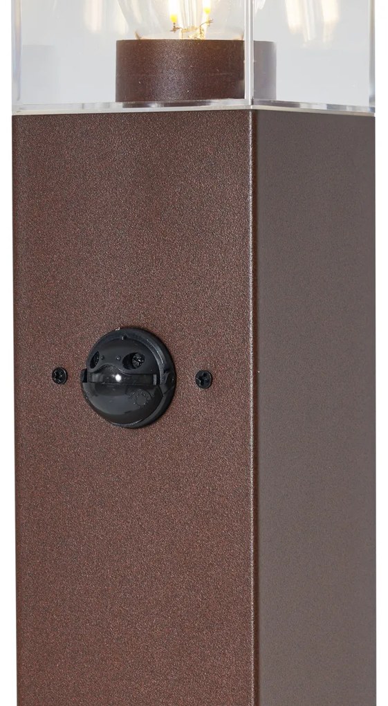 Lampa zewnętrzna rdzawobrązowa z przezroczystym szkłem 80 cm IP44 z gniazdem i czujnikiem ruchu - Malios