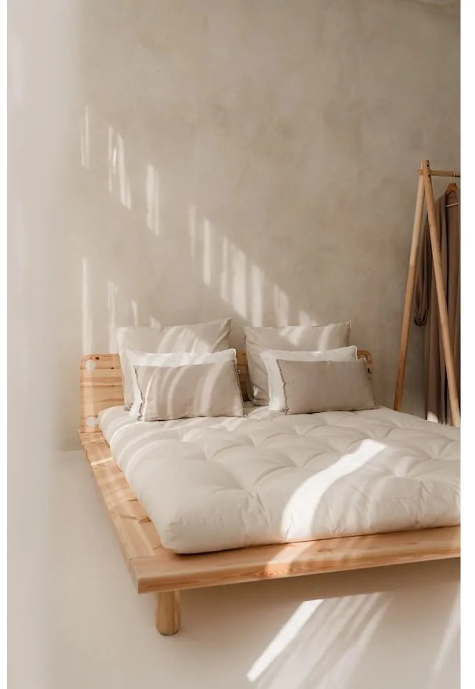 Łóżko dwuosobowe z drewna sosnowego ze stelażem 140x200 cm Peek – Karup Design