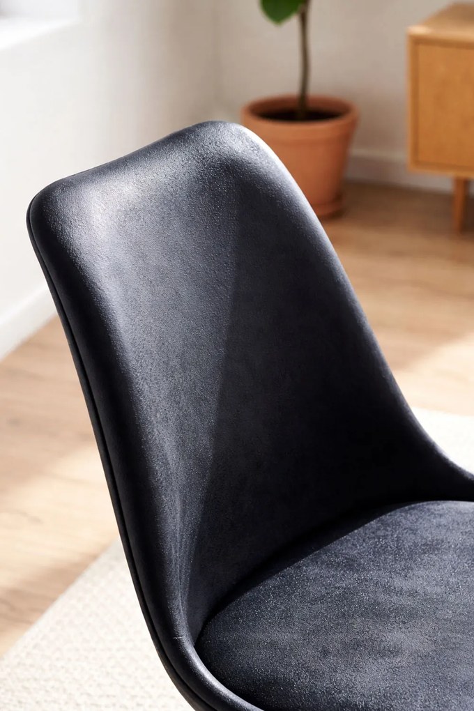 Zabytkowe krzeso Synk