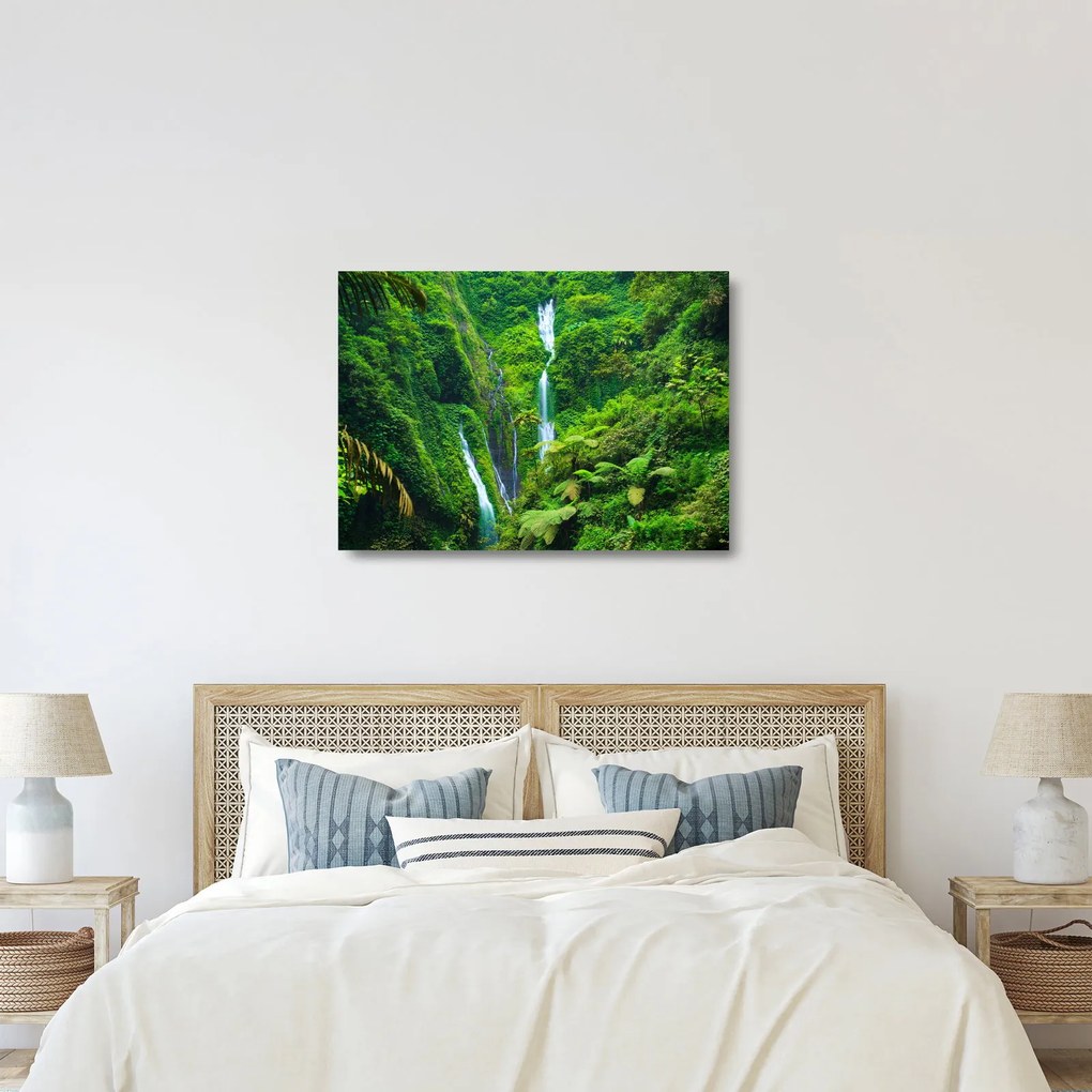 Obraz na szkle - Wodospady Madakaripura, Jawa Wschodnia, Indonezja (70x50 cm)