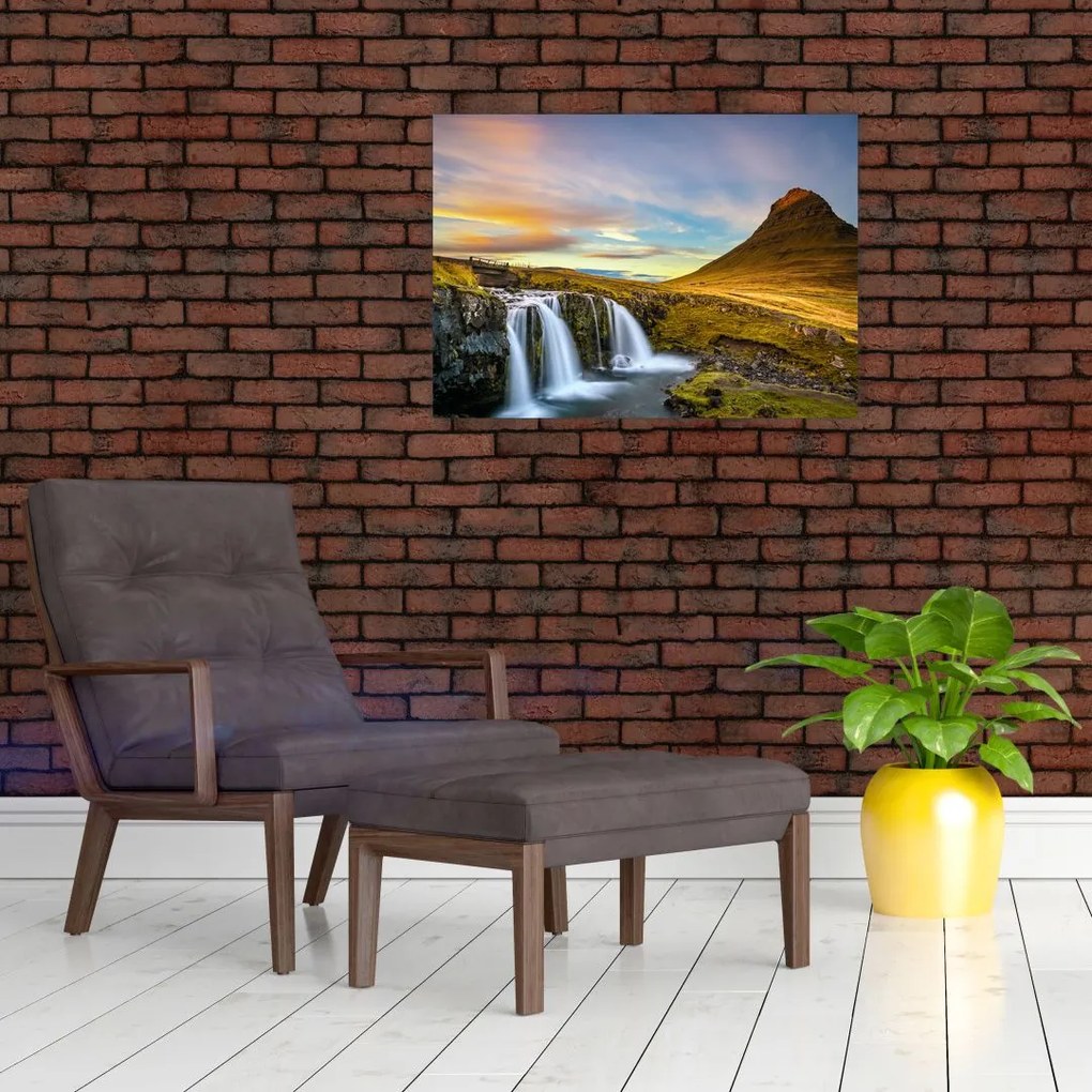 Obraz na szkle - góry i wodospady na Islandii (70x50 cm)