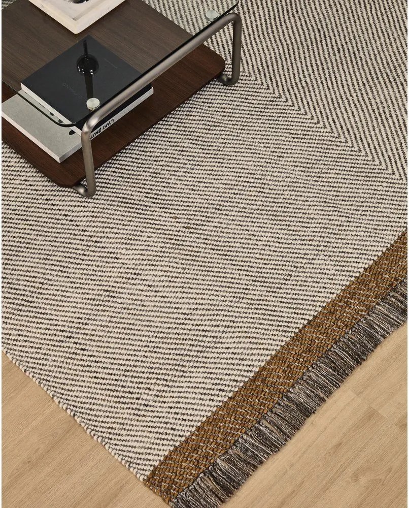 Kremowy wełniany dywan tkany ręcznie 200x300 cm Brina – Kave Home