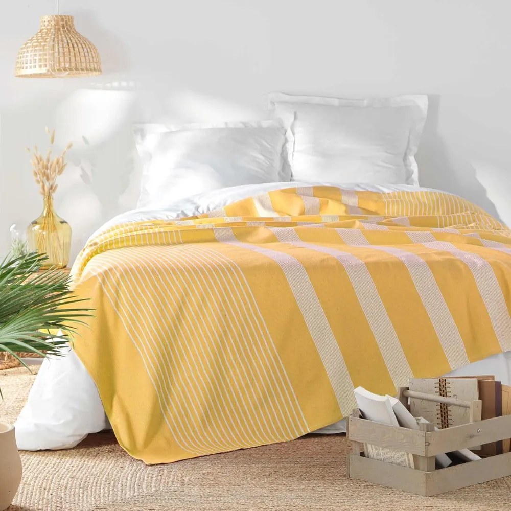 Żółta narzuta 240x260 cm Adele – douceur d'intérieur