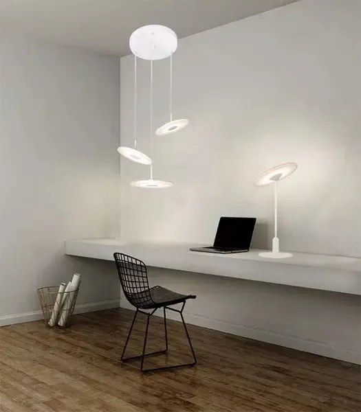 Designerska lampa stołowa z oświetleniem LED Vinyl T