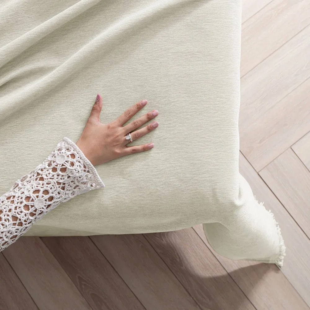 Kremowa narzuta z szenilu 220x240 cm Talo – Filumi