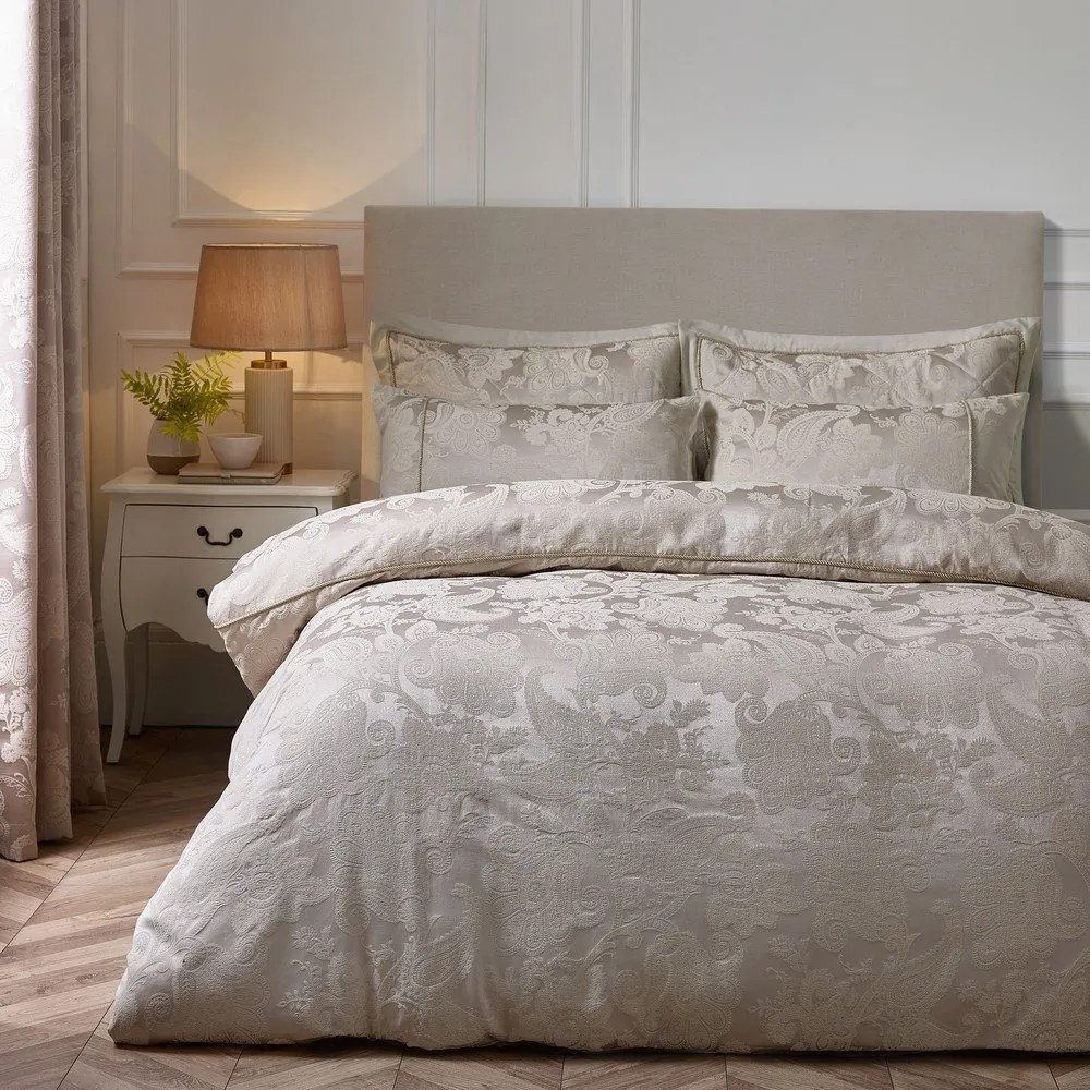 Jasnobrązowa pościel dwuosobowa żakardowa 200x200 cm Opulent Jacquard – Catherine Lansfield