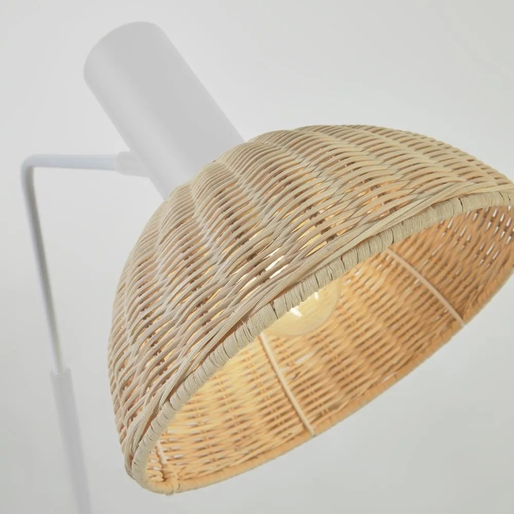 Lampa stojąca z rattanowym kloszem (wys. 157 cm) Damila – Kave Home
