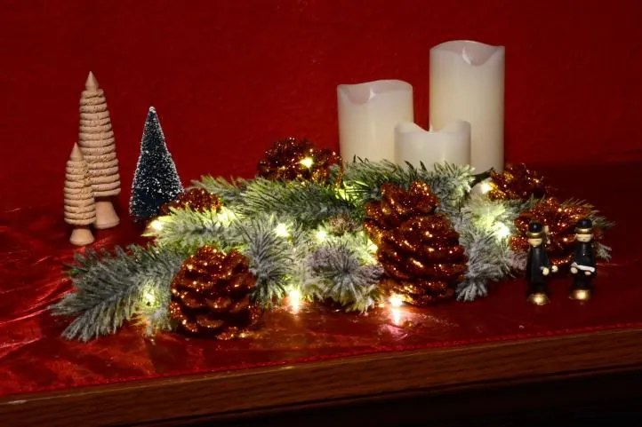 Łańcuch oświetleniowy świąteczny MINI 50 LED z timerem - ciepły biały kolor