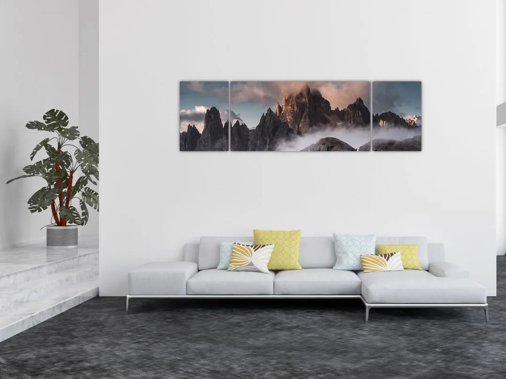 Obraz - Włoskie Dolomity ukryte we mgle (170x50 cm)